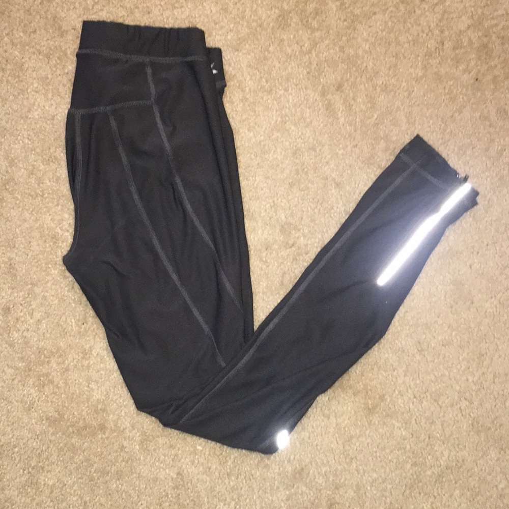 Gray fitted small leggings